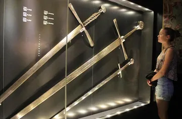 huge_sword_hungarian.jpg