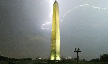 oblesk_lightning2.jpg