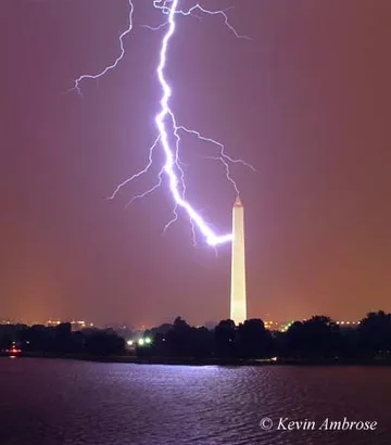oblesk_lightning.jpg